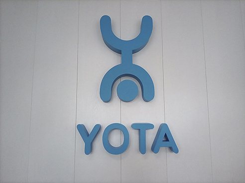 Интерьерная вывеска для салона сотовой связи "YOTA" 2