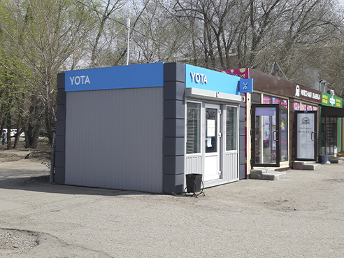 Световая вывеска для салона сотовой связи "Yota"